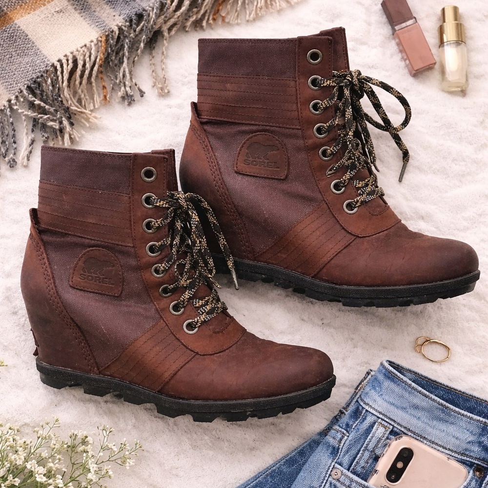 Sorel Women’s 9.5 Brown Wedge Lace Up Boots NL3046 Oxblood Leather